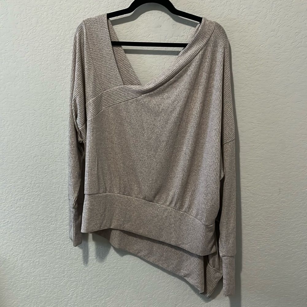 STELLA & DOT (NWT) Oatmeal Asymmetrical, Off Shoulder Long Sleeve Top, Size XL
